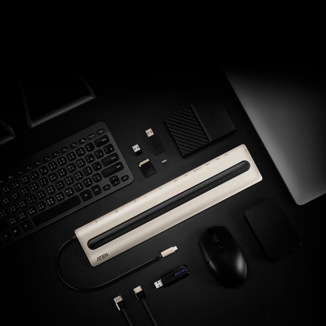 ATEN UH3237 USB-C večportna priklopna postaja s prehodnim napajanjem 5