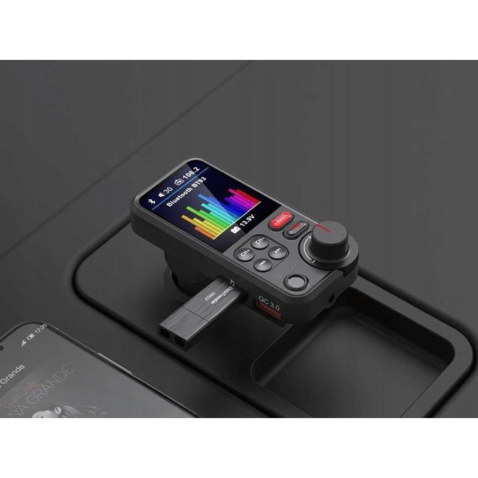 Avto bluetooth oddajnik 5.0 FM USB QC TF bas LCD 12-24V 5
