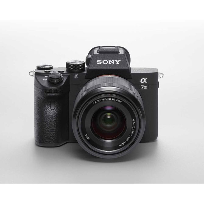 Digitalni fotoaparat SONY ILCE-7M3B α7 III serije E s senzorjem polnega formata + objektiv SEL-2870
