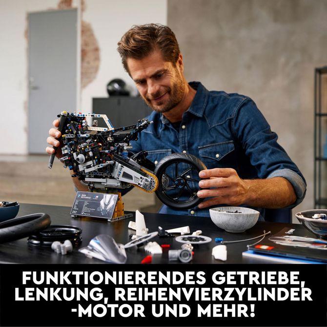 Kocke LEGO Technic™: BMW M 1000 RR (42130) 6