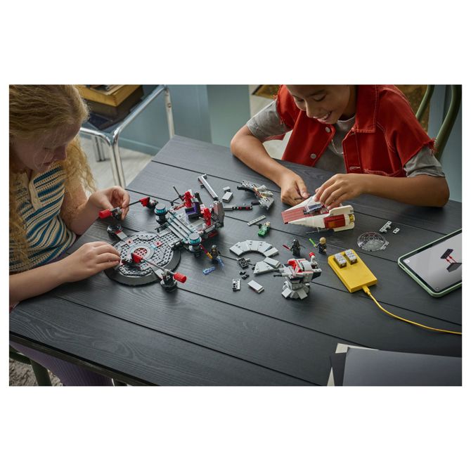 Vojna zvezd - SMART Play™: A-Wing™ in dvoboj v prestolni sobi 5