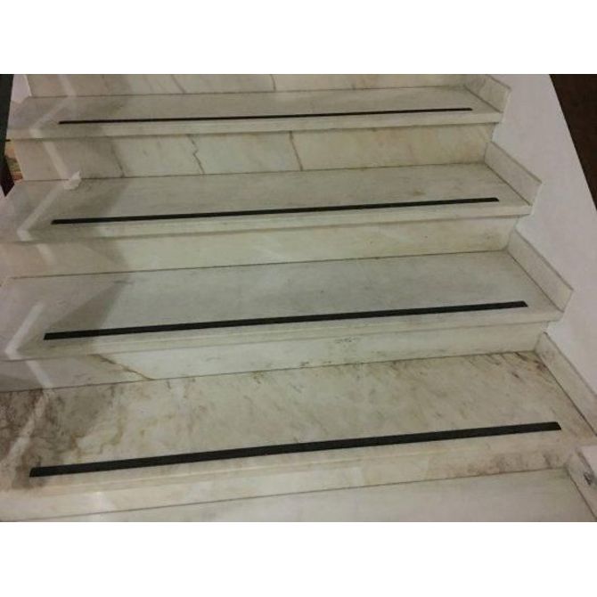Samolepilni protizdrsni trak 50mm - 3m 2