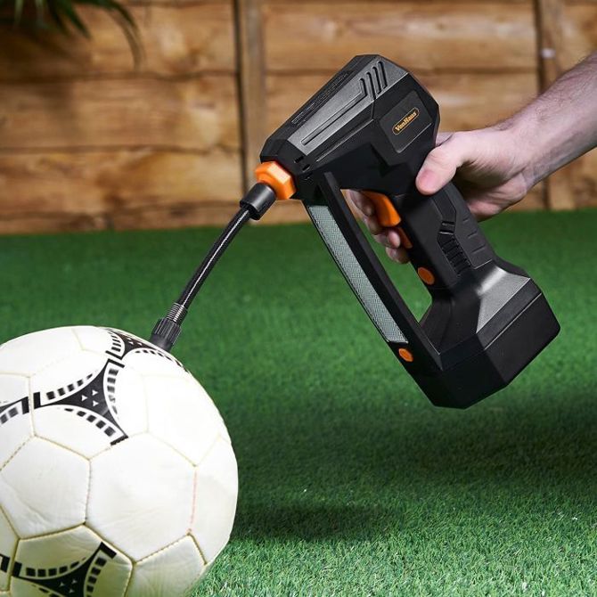 VonHaus 12V polnilec pnevmatik z digitalnim merilcem tlaka 4
