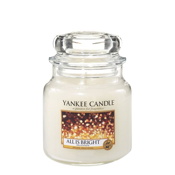 Yankee Candle dišeča sveča All is Bright Classic srednja