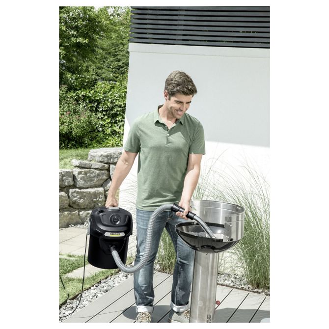 Sesalnik za pepel Kärcher AD 2 1.629-711-0 , 600 W, 14 l, kovinska posoda, ReBoost čiščenje filtra, fleksibilna cev 6