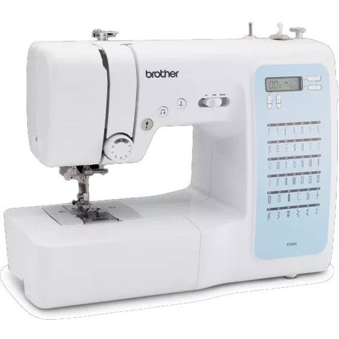 Šivalni stroj Brother FS40s elektronski, 40 programov, LCD zaslon, samodejni vdevalec niti, prosta roka 2