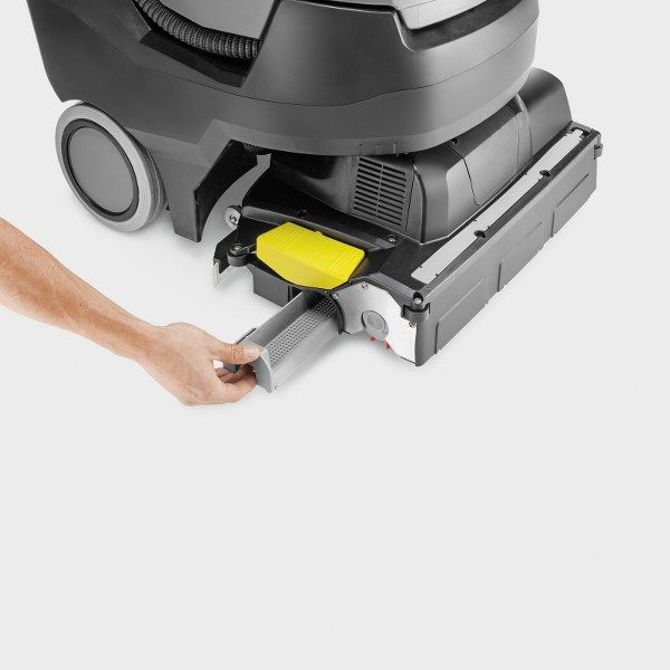 Čistilno-sesalni stroj Karcher Professional BR 45/22 C Bp Pack Li 3