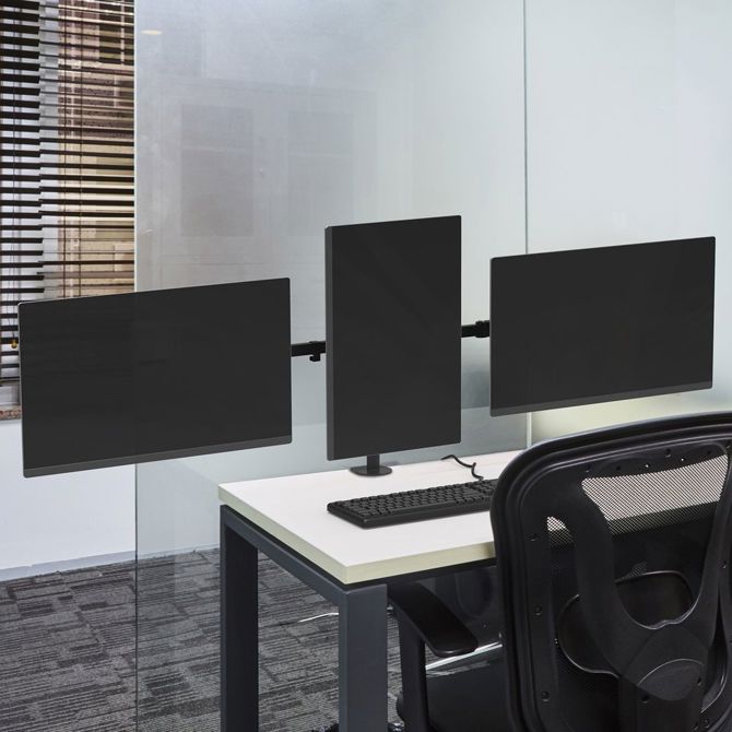ACT AC8303 10-32 stojalo za tri monitorje 2
