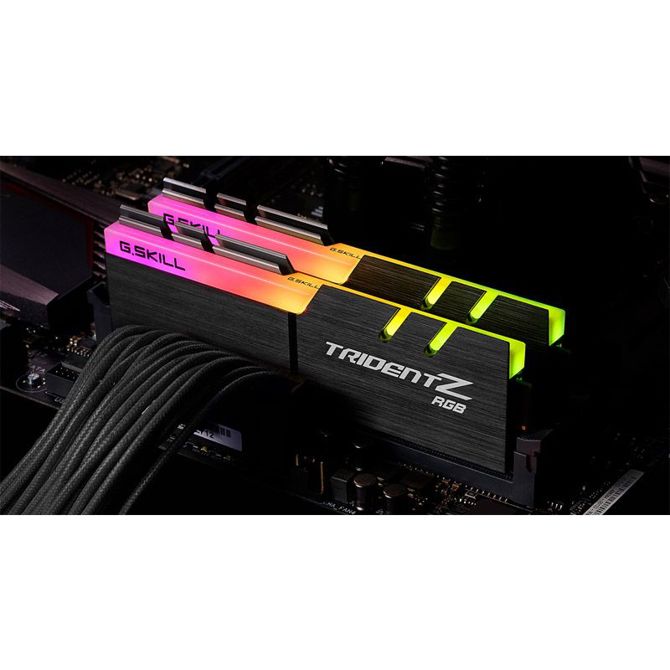 RAM za računalnike G.SKILL Trident Z RGB 16GB (2x8GB) 3600MHz DDR4 RGB (F4-3600C18D-16GTZRX)  4