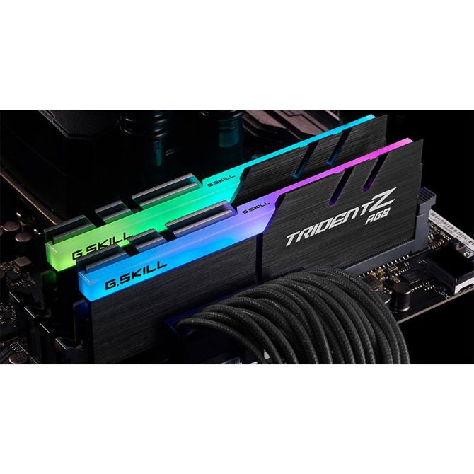 RAM za računalnike G.SKILL Trident Z RGB 16GB (2x8GB) 3600MHz DDR4 RGB (F4-3600C18D-16GTZRX)  5