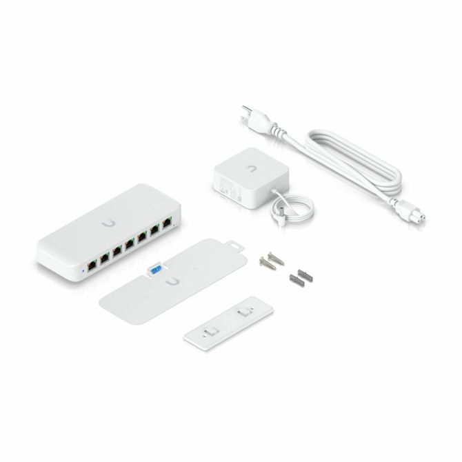 Koncentrator in stikalo Ubiquiti UniFi Ultra 60W 8x GbE PoE+, 7x PoE+ izhodov, L2, upravljanje prek UniFi Network, možnost AC ali PoE++ napajanja 6