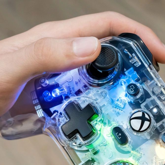 NACON EVOL-X PRO RGB ŽIČNI IGRALNI PLOŠČEK ZA PC/XBOX/XBSX 6