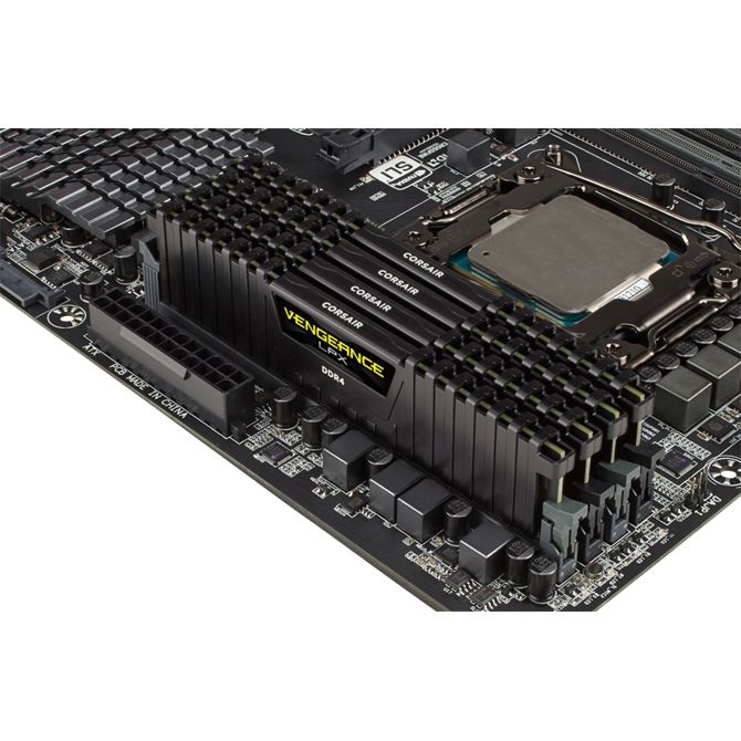 RAM Corsair DIMM 16 GB DDR4-2400, CMK16GX4M1A2400C16, črna 2