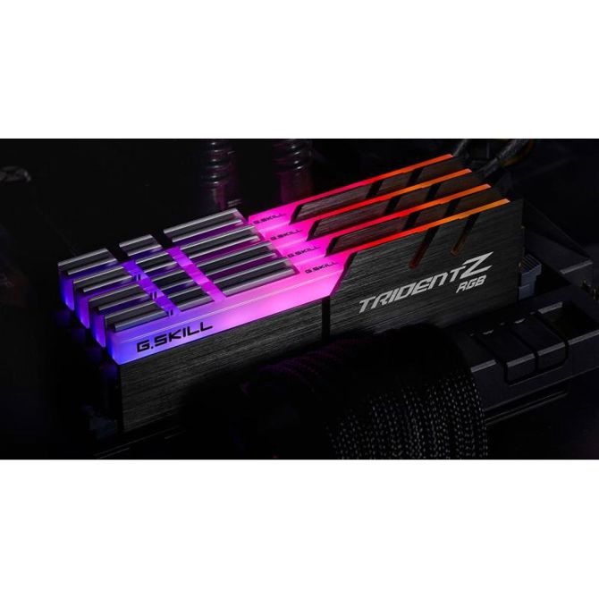 RAM G.Skill DIMM 64 GB DDR4-3600 (4x 16 GB) Quad-Kit (1,35 V, CAS CL 16, F4-3600C16Q-64GTZRC, Trident Z RGB, INTEL XMP) 2