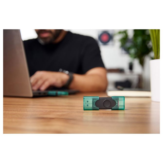 USB-KLJUČEK 128 GB USB-A + USB-C 3.2 G1 DataTrvlr DuoG2 4