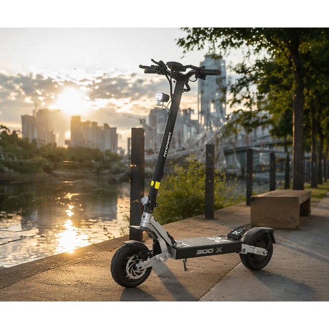 Električni skiro MS ENERGY THRUST 300X , 10 gume, 2x 300W motor, 60km doseg, 720Wh 48V 15Ah baterija, dvojno C-vzmetenje, EBS sistem, Smart BMS, LCD zaslon, LED osvetlitev, aplikacija, srebrno črn 2