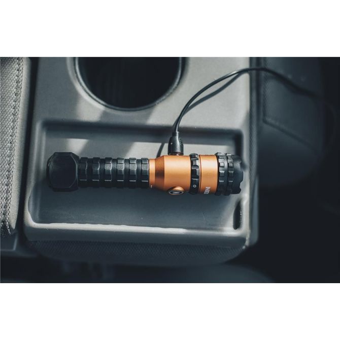 Ročna polnilna svetilka Nebo Master Series FL750 6