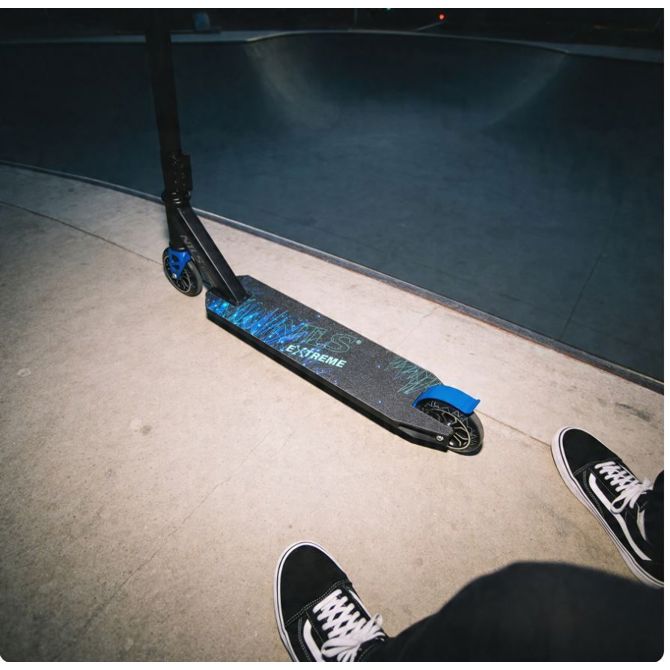 Skiro za skoke Nils Extreme, fluorescentni detajli, 110 mm PU kolesa, ABEC7, nezložljiv, do 100 kg 4