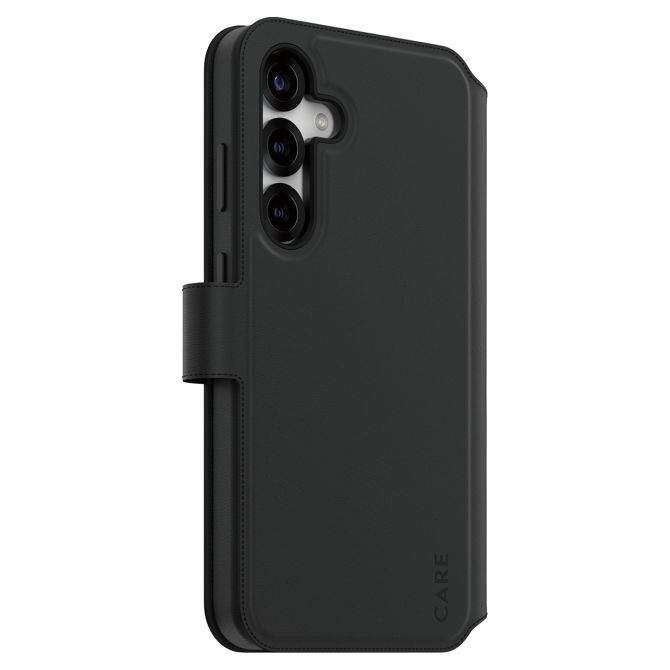 Preklopni ovitek CARE by PanzerGlass Feature Tango 2-v-1 za Galaxy S25 Plus, črn