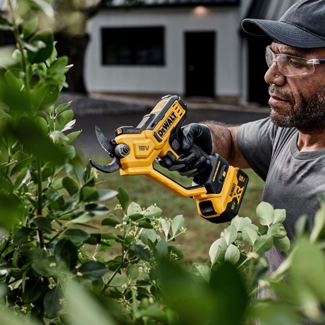 Akumulatorske škarje za veje Dewalt DCMPP568N 2