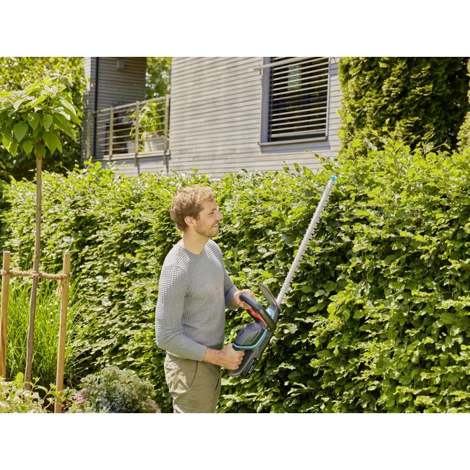 Akumulatorske škarje za živo mejo Gardena ComfortCut 60/18V P4A, Li-Ion baterija 2,5 Ah (14731-20) 2