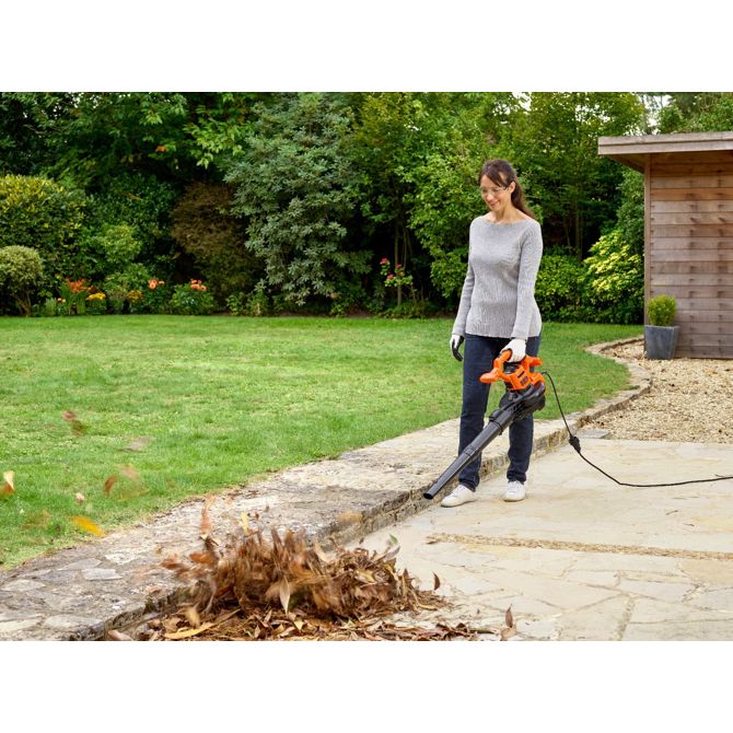 Električni puhalnik/sesalnik listja 3 v 1 Black & Decker BEBLV260-QS, 2.600 W, do 40 l zbiralnika, črna/oranžna 2