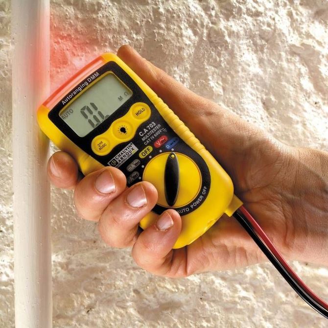 Ročni mulitmeter Chauvin Arnoux C.A 703, kalibracija narejena po: delovnih standardih 4