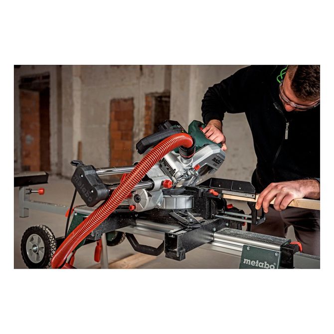 Žaga Metabo KGS 216 M drsne tirnice, dvojno posnetje, 1200 W, rezilo 21,6 cm, nastavek 6